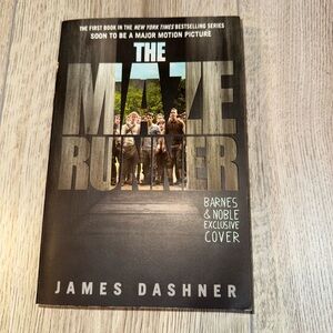 The Maze Runner Barnes & Noble Exclusive Cover book novel